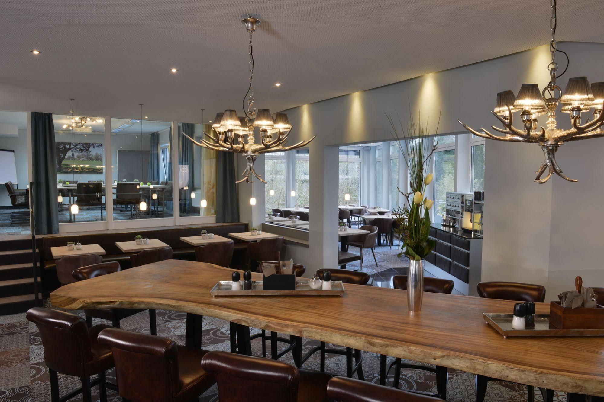 Uhu Gaestehaus Superior โคโลญ ภายนอก รูปภาพ